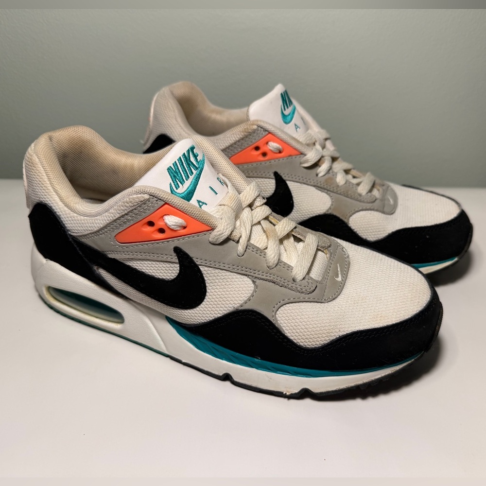 Women’s Nike Air Max Correlate Sneakers - Size 9